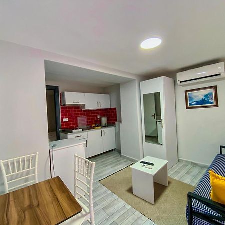 Izan Villa Bakis Apartments Bodrum ภายนอก รูปภาพ