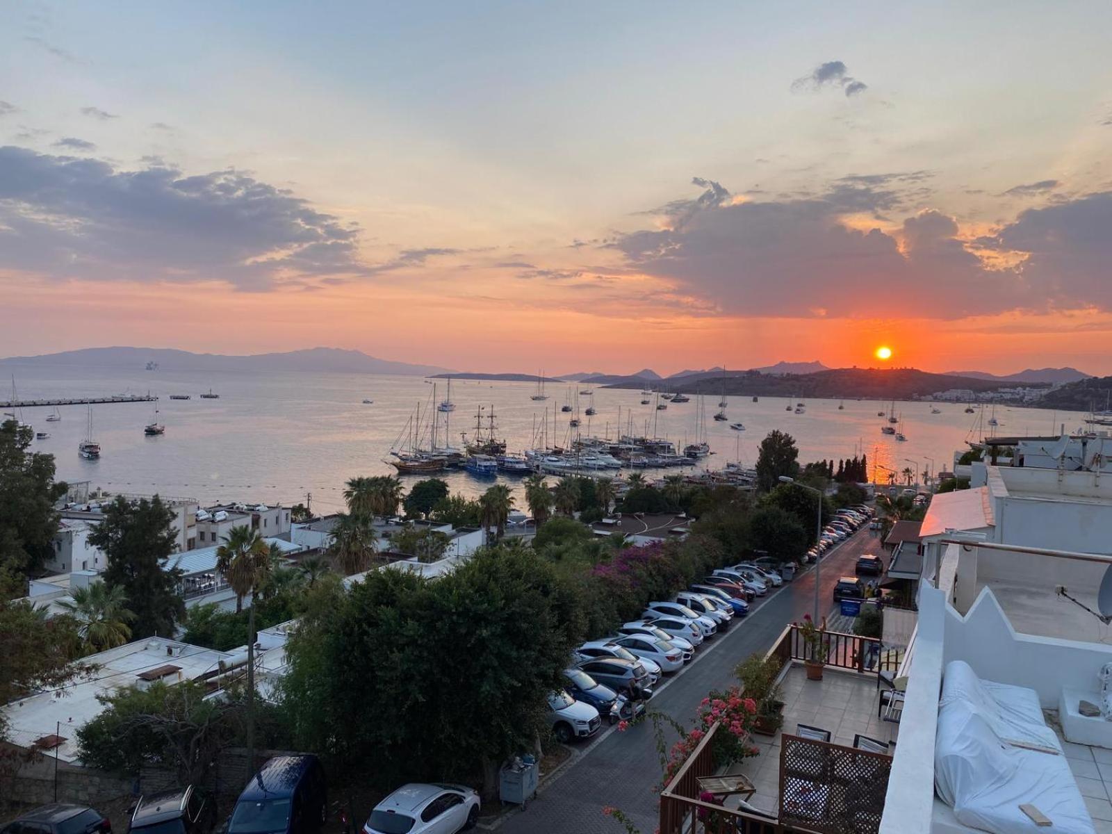 Izan Villa Bakis Apartments Bodrum ภายนอก รูปภาพ