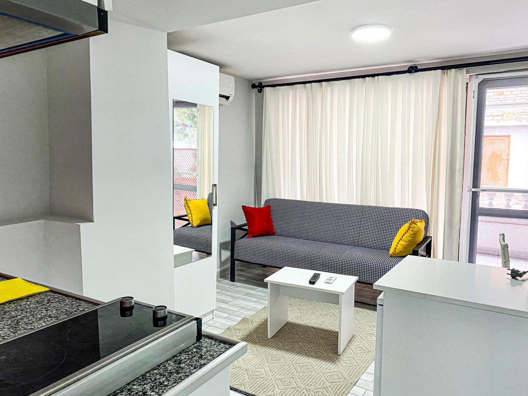 Izan Villa Bakis Apartments Bodrum ภายนอก รูปภาพ